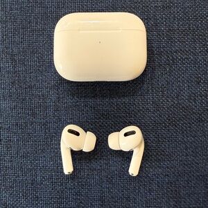 AirPods Pro Apple Earbuds Headphones